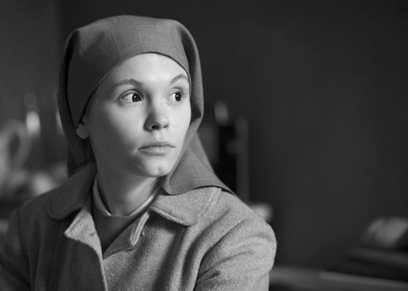 Silence tells the story in “Ida”